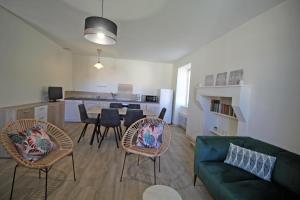 Maisons de vacances Gite Les Champs N°2 : photos des chambres