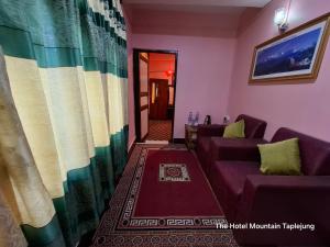 The hotel mountain Taplejung