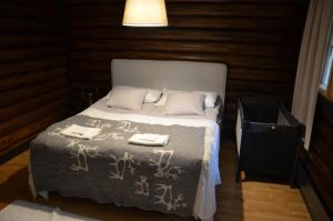 Secret Lapland - Luxury Villa Siida with Northern Lights Hut