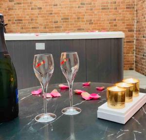 Maisons de vacances Love room - Parenthese romantique avec spa prive : photos des chambres