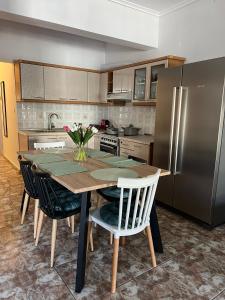 Dimitris Family Apartment