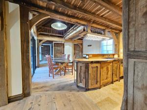 Villas Gite du Chateau du Clos Voucheot, grand spa de nage : photos des chambres