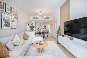 Modern Living 1bedroom apartment in JLT - Dubai