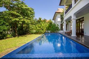 Biệt Thự Có Hồ Bơi Riêng (Villa with Private Pool)