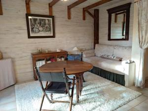 Maisons d'hotes La Demeure de la Vendemiere : photos des chambres
