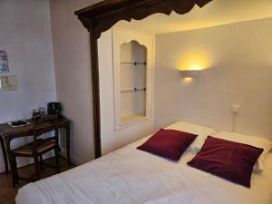 Hotels Logis Hotel restaurant Chez Jeannette : photos des chambres
