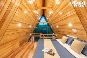 StayVista at Rahat with Private Pool, Lawn & BBQ