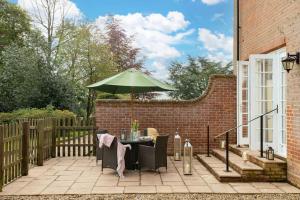 Ground Wing - Norfolk Cottage Agency