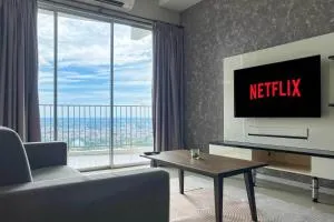 Cozy Sunset View High Floor Condo with Free WiFi Netflix - Kampong Salak