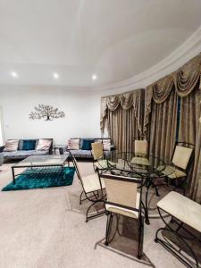 HeadsonBed Spacious Excel Canarywharf Apartment for the Larger Group near Blackwall Station