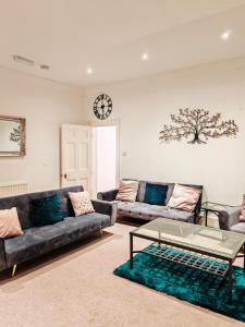 HeadsonBed Spacious Excel Canarywharf Apartment for the Larger Group near Blackwall Station