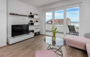 1 Bedroom Awesome Apartment In Dramalj