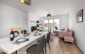 1 Bedroom Awesome Apartment In Dramalj