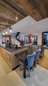Chalets Chalet Les Cochettes : Chalet