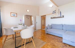 Nice Apartment In Stinica 