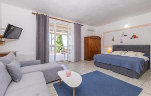 Amazing Apartment In Stinica 