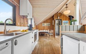 4 Bedroom Lovely Home In Blåvand