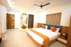 Hotel Viola Suites Madhapur, Business Hotel