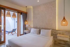 T&J5 - New! Romantic 1BR pool villa, walk to beach!