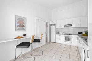 Ivy Blue Villa by Nomads - Short Walk to Coral Bay