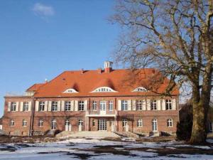 Schloss Pütnitz - Kanuspezial ab 4 Ü 06 Jan bis 29 April