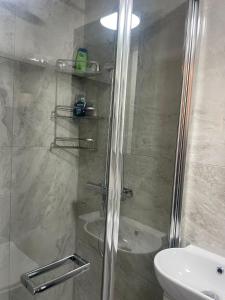 Grays Inn Road - Room 5