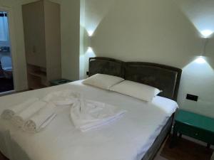 Amorino Tirana B&B