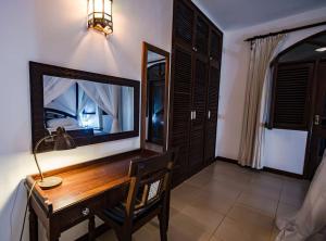 Seaview Serviced Two Bedroom Apt Lantana Resort, Diani South Road