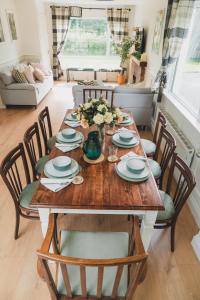 Ballyknocken Cottage