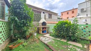 Charmantes Familienapartment nur 30 Meter zum Strand mit Steingrill 