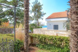 Nostalgisches Apartment direkt an der Adria mit Garten, Grill, privater Terrasse 