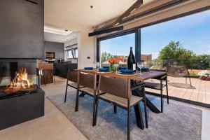 Noble strandnahe Villa mit Meerblick, Privatpool, Gym, nur 700 Meter zum Strand