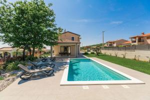 Moderne Villa mit Privatpool, Meerblick, Babybett, BBQ, klimatisierte Schlafzimmer - perfekt zum Biken