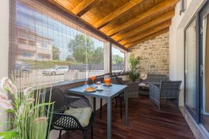 Strandnahes, modernes Apartment mit privater Terrasse, Grill - nur 250 Meter zum Strand