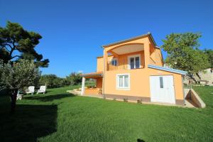 Charmantes Ferienhaus mit Meerblick, 2 Fahrraeder, Grill, privater Balkon, Waschmaschine