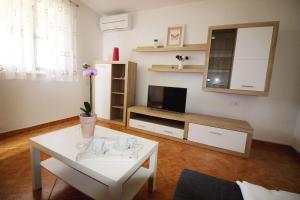 Charmantes Ferienhaus mit Meerblick, 2 Fahrraeder, Grill, privater Balkon, Waschmaschine