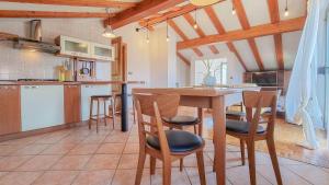 Komfortables Apartment mit Meerblick, Eckbadewanne, Grill, Klima, Kamin 