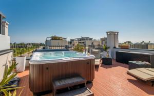 Exquisites Ferienhaus mit Penthouse-Dachterrasse, Whirlpool, Meerblick 