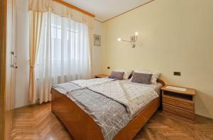 Vintage Apartment nur 60 Meter zum Strand mit Privatparkplatz, Aussenbereich, Grill 