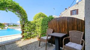 Cozy Studio im Steinhaus mit Pool, Klima, WiFi 