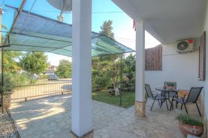 Charmantes Apartment nur 250 Meter zum Strand mit Terrasse, WiFi 