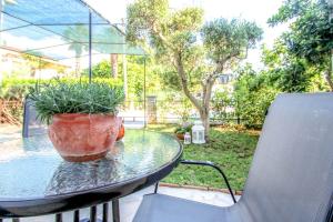 Charmantes Apartment nur 250 Meter zum Strand mit Terrasse, WiFi 