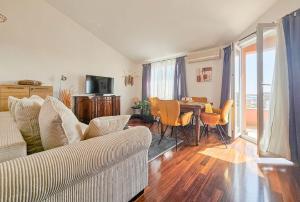 Bezauberndes Apartment mit Meerblick, Klima, WiFi, Parkplatz 