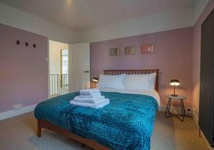 Ramsgate Family Cottage nr Beach -Harbour- Sleeps 4 - Garden - Parking on Street