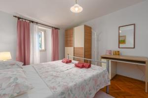 Strandnahes Apartment inmitten der Altstadt mit mediterranem Garten - nur 150 Meter zum Meer