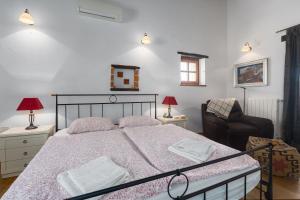Beeindruckende Finca mit Privatpool, Meerblick, Babybett und besonderem Interieur