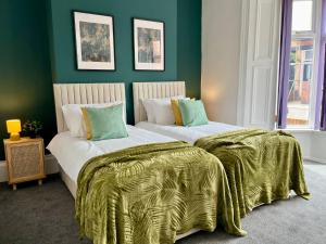 Cozy 2 BR apartment perfect for family friends