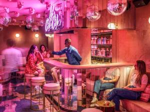 Hotels Novotel Paris Porte Versailles : photos des chambres