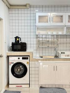 MIQ HK256 5BR MRT Ratchada and HuaiKhwang