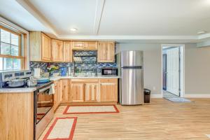 Lake Champlain Fun Apt with Fire Pit and Large Yard!